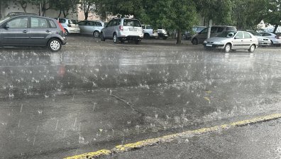 Опасни бури и градушка с големината на орех у нас (+ВИДЕО)