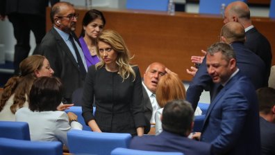 Кабинетът "Желязков" е нестабилен, но пък с изготвена управленска програма (ВИДЕО)