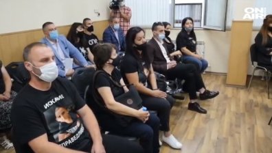 Родителски протест след смъртта на две момчета! Обвиняемият: Бяха най-близките ми приятели