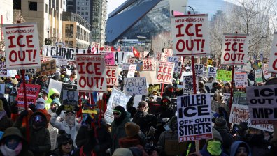 Протест против разполагането на хиляди служители на ICE в Минесота (СНИМКИ)
