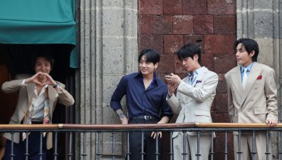 BTS предизвикаха фурор при среща с президента на Мексико (СНИМКИ)