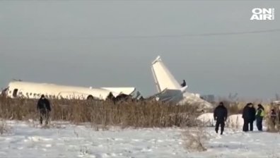 Най-малко 15 загинали в самолетна катастрофа в Казахстан