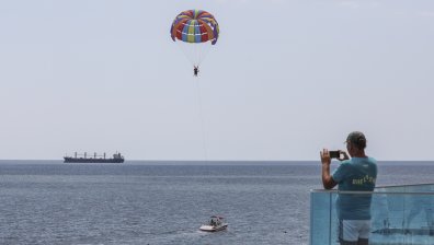 Украински военни предупредиха руски туристи: Напуснете Крим, за да спасите живота си