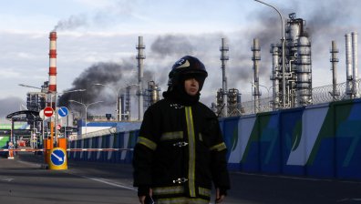 Украинска атака с дронове подпали ключова рафинерия в Москва