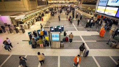 Какво наложи отмяната и забавянето на стотици полети в САЩ?