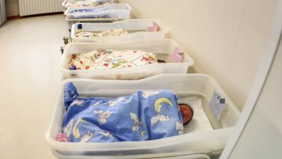 9 месеца след първия локдаун: Ражданията намаляват, на места - с над 30%
