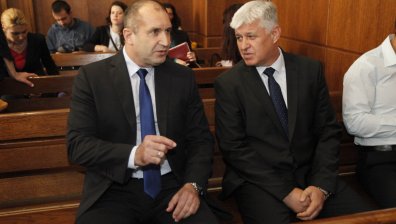 Радев в атака: Ненчев и Цветанов провалят авиацията ни!