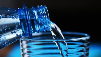 Чаша вода преди сутрешното кафе - задължителна е!