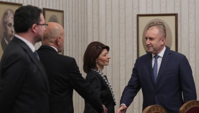 ГЕРБ-СДС първи изповядаха вижданията си за бъдещето пред Радев