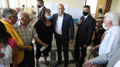 Започват консултациите при Радев, ИТН стартира разговорите с партиите