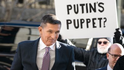 Тръмп помилва бившия си съветник по сигурността Майкъл Флин