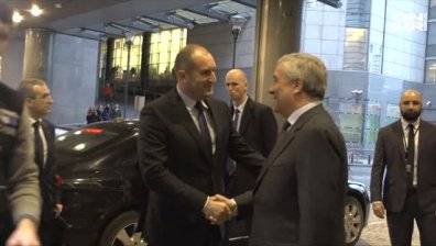 Радев от Брюксел: САЩ и НАТО в борба с ИДИЛ заедно с Русия