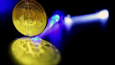 Рекордният скок продължава - биткойнът надхвърли $71 000