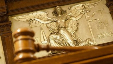 Зад решетките отиват двама - били и обирали старци