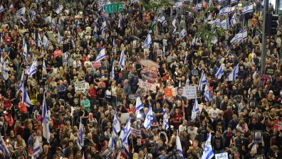 Половин година война между Израел и "Хамас", хиляди поискаха оставката на Нетаняху