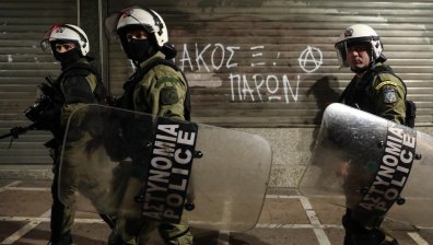 Арестуваха грък, принуждавал непълнолетна българка да малтретира сексуално сестра си