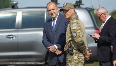 Румен Радев: Властта трябва да осъзнае, че крачи към пропастта