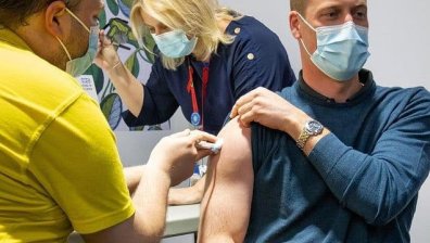Принц Уилям с първа доза от ваксина срещу Ковид-19