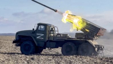 Русия атакува маршрути за снабдяване на украинските военни край Авдеевка