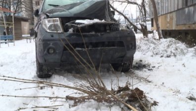 Шофьорът, който се блъсна в жилищен блок, карал с 2,51 промила алкохол