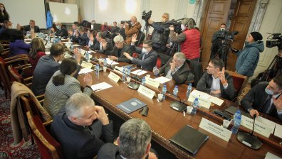 Какво ще последва: Енергийната комисия обсъжда казуса с "Булгаргаз"