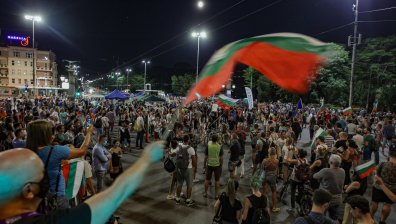 "Отровното трио" твърди, че са подслушвани, искат отговор от управляващите