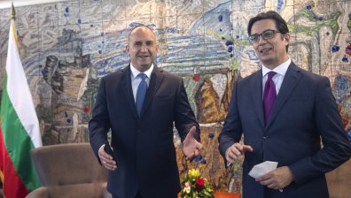 Радев към Пендаровски: Трябва да възобновим доверието и да разговаряме като приятели