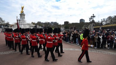 Коронацията на Чарлз III блокира Лондон още от днес, посреща над 2 хиляди гости