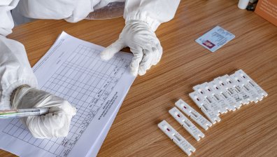 Кметът на Смолян се обяви срещу масовите мероприятия след огнището в завода