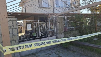 Заложена къща и хазартни дългове стоят зад трагедията в село Поповица?