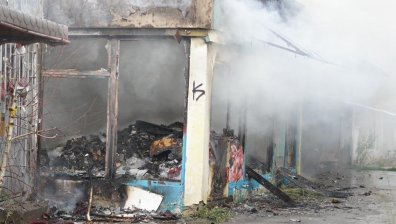 Изгоряха магазини на емблематичен пазар в София
