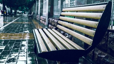 Воден ад в Рим: Пороен дъжд наводни улиците, на места удари и градушка