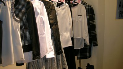 Дамските дрехи, които влизат в тенденциите за тазгодишната есен