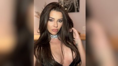 Певицата Дебора катастрофира отново пияна, возила е детето си на 6 г.