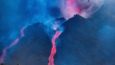 Срути се северният склон на вулкана Кумбре Виеха, унищожени са къщи (+ВИДЕО)