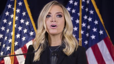 Цензура в САЩ: Прекъснаха в ефир говорителя на Белия дом (+ВИДЕО)