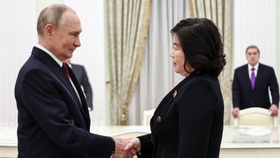 Владимир Путин прие сърдечни другарски поздрави от Ким Чен Ун