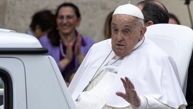 Траур в Италия: Отложиха всички мачове след смъртта на папа Франциск