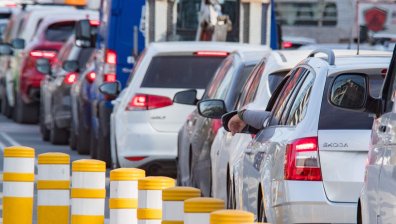 Голямото пътуване за Гергьовден: 75 хил. автомобила напускат София