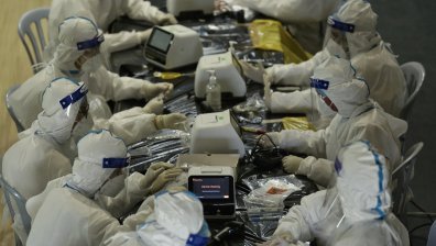 Започват тестове на ваксината на Pfizer и BioNTech върху бременни