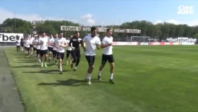 Стивън Езе получи еднодневна виза, ще играе срещу "Страсбург"