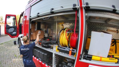 Силен взрив! Гори фирмена база в Пловдив