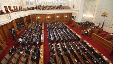 НС създаде комисия за газа, ще проверява спрените доставки и посредниците