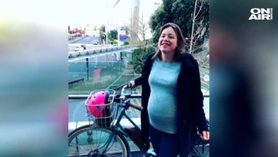 Новозеландска министърка роди момченце, след като стигна до болницата с колело
