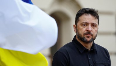 Зеленски съобщи за двама загинали при масирана руска атака срещу Украйна