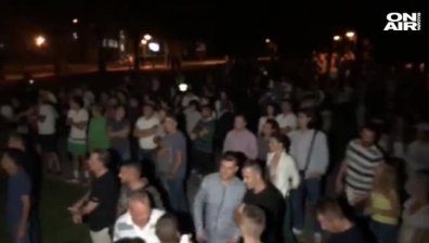 Бурни празненства в Македония след поканата от НАТО
