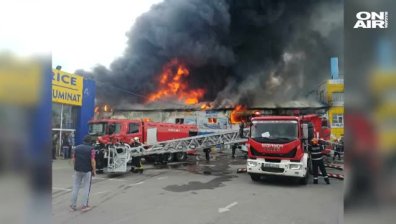 Трима души пострадаха при пожар в търговски център в Букурещ