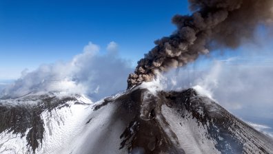 Спират въздушния трафик в Южна Италия заради вулкана Етна