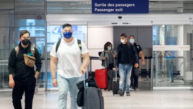 СЗО: Светът да се върне към носенето на маски и масовото тестване