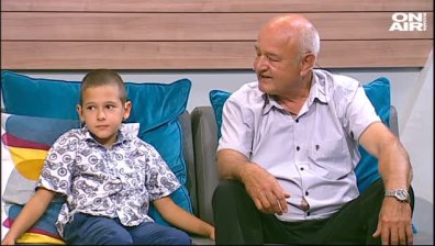 С любов към народната музика - дядо и внук Гоцеви